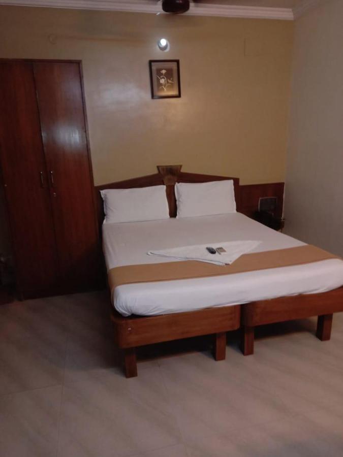 Central Residency Hotel Chennai Eksteriør billede